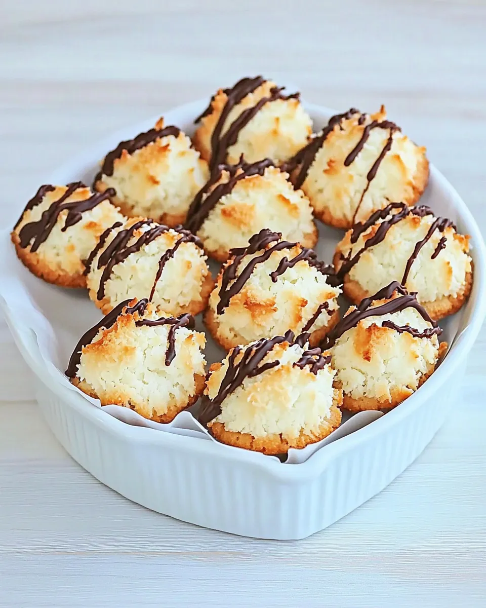 Homemade Easy Coconut Macaroons photo
