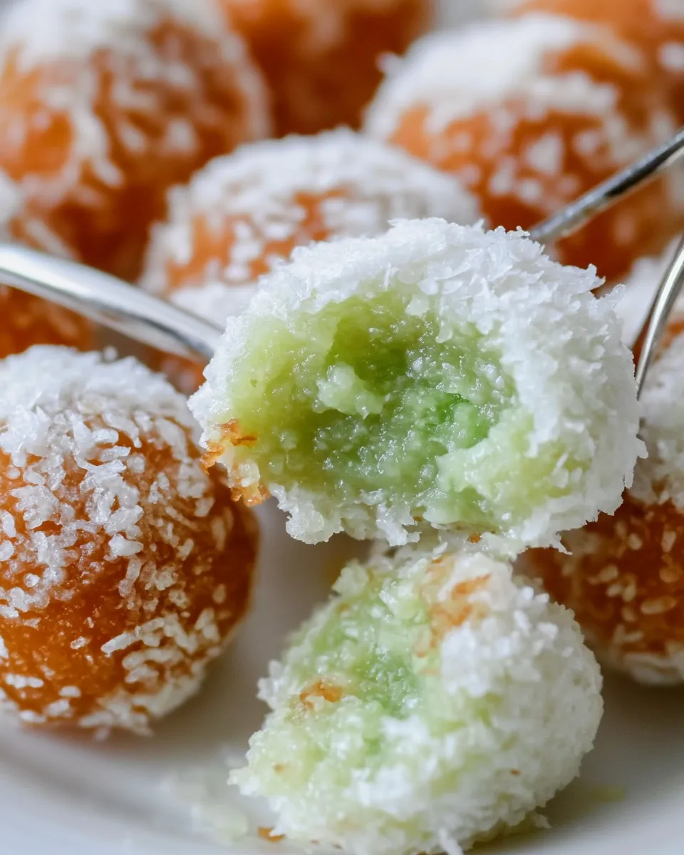 Homemade Onde-onde (Ondeh-ondeh) photo